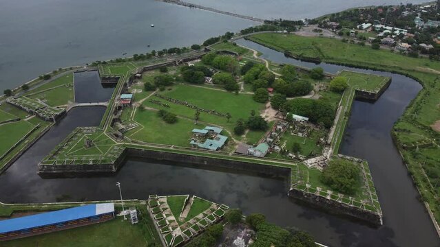 Jaffna, postkolonialny fort na wybrzeżu Sri Lanki.