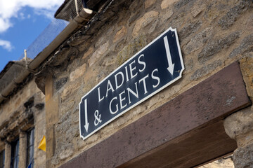 Toilets at, Burford, Cotswolds, Engeland,, Oxfordshire, UK, Great Brittain, Ladies and gents, 