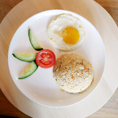 fried eggs with toast
