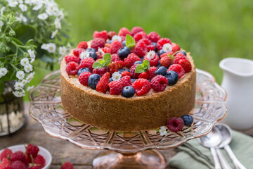 cheesecake with summer berries