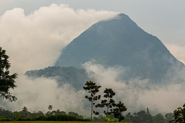 Paisaje y nubes