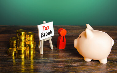 Tax break. Avoiding or deferring tax payments. Refund of taxes. State support of business for a period of adverse conditions economic crisis. Financial flexibility. Save money and invest profitably. - obrazy, fototapety, plakaty