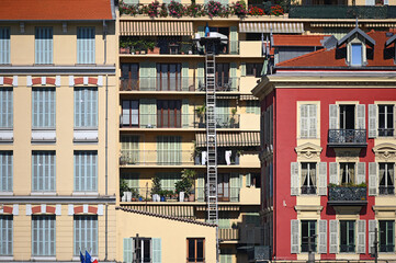 Fototapeta na wymiar old buildings detail in Nice France