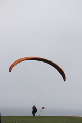 Parapente, deporte en el aire, adrenalina