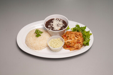 Venezuelan chicken pabellon