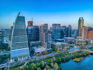 Fototapeta premium Skyscraper buildings with Colorado River waterfront at Austin, Texas
