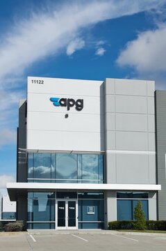 APG office building exterior in Houston, TX. Manufacturer and distributor of fluid sealing and conveyance products.