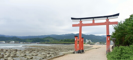 青島神社　参道　鳥居