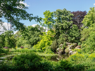 jardins de Bagatelle dans le Bois de Boulogne à Paris