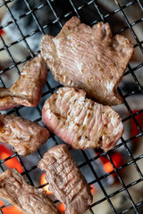 七輪でタン芯を焼く