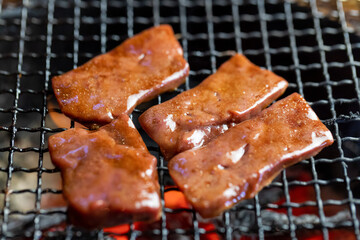牛の焼きレバー