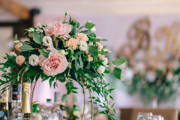 Flower arrangement on the wedding banquet table