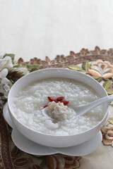 Chinese food, dried wolf berry and chicken congee