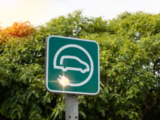Símbolo de punto de recargar coches eléctricos