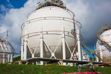 White spherical propane tanks containing fuel gas industry