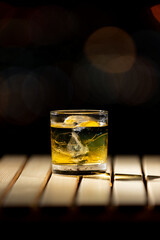 夜景とウイスキー