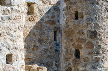 Chateau de Prouzauges, Steinstruktur der Burg