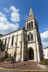 Saint-Henri is a Roman Catholic church located in Neuilly Plaisance , Parisian region . France.