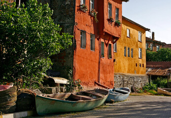 boats in frnt of the house