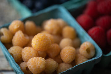 yellow raspberrry, white raspberry image