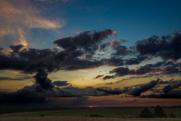 Obraz na płótnie Canvas ozark sunset