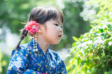 浴衣姿の4歳の子供（夏休み・お祭り・育児・子育て・女の子）