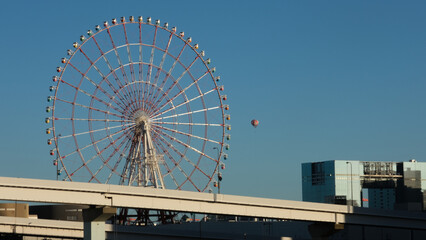 遊園地　観覧車