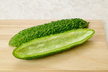 夏野菜のゴーヤ　夏に美味しいゴーヤと下ごしらえ　
