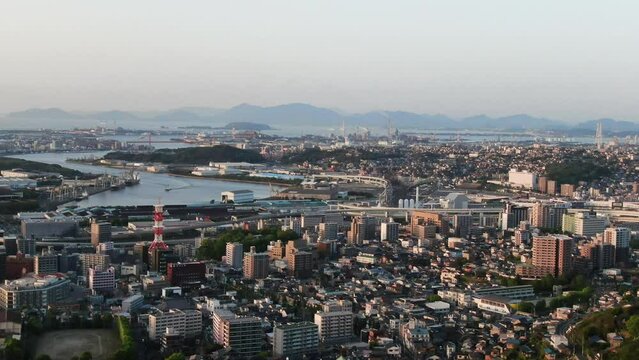 夕暮れの福岡県八幡市を上空から１