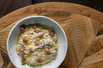 Risotto with mushrooms and parmesan