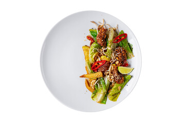 Salad with meat in batter, peanuts, lettuce, lemon, sprouted sprouts, sesame seeds, corn and zucchini