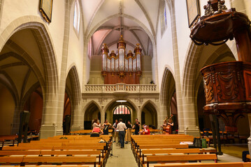 Innenansicht der Kirche Sankt Martin von Vevey, Kanton Waadt (Schweiz)