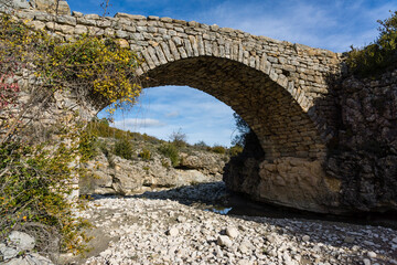 puente sobre el rio Vero, paraje de Pedro Buil, Sarsa de Surta, Sobrarbe, Provincia de Huesca, Comunidad Autónoma de Aragón, cordillera de los Pirineos, Spain, europe