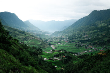 Fototapeta na wymiar view of sapa valley, vietnam