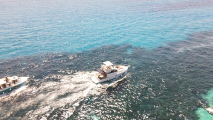 Barche ormeggiate a Favignana