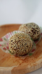 Mojokerto onde-onde cake