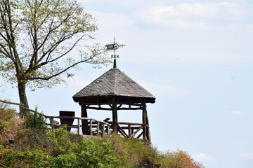 Aussichtshütte über dem Mittelrheintal, Dreiburgenblick