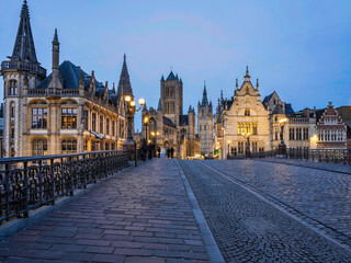 Obraz premium Historic medieval building illuminated in Ghent, Belgium