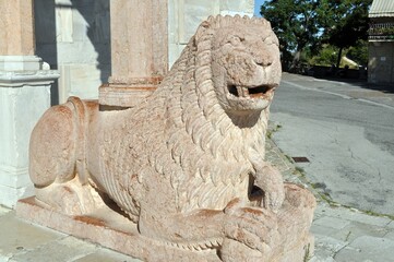 Ancona - Leone in Pietra Rosa - Duomo