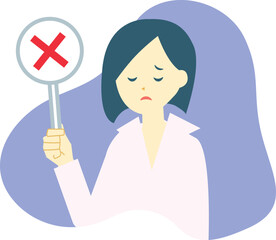 青い×マークの札を持つ女性