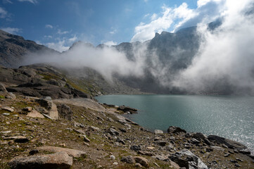 Lac d'Ambin dans le massif de la Vanoise dans les Alpes en France en été