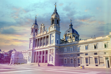 Obraz premium Almudena Cathedral facade, Madrid, Spain
