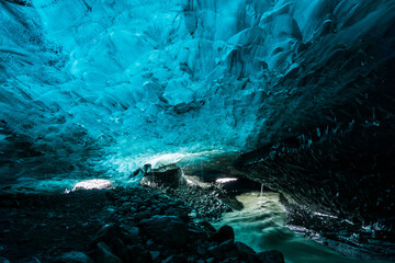 Island - Eishöhle