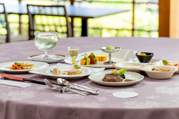 爽やかな日差しの中でランチ