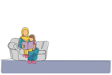 Single continuous line drawing young Arabian mother sitting on sofa read a book to her daughter. Islamic muslim happy family parenthood concept. Trendy one line graphic draw design vector illustration