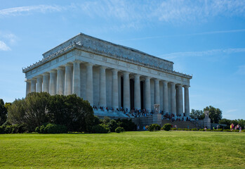 Fototapeta na wymiar Lincoln Memorial in Washington DC on a Sunny Day