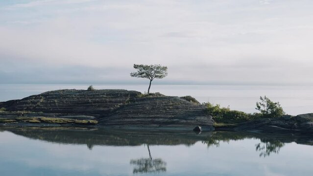 Lonely three in the Horten archipelago