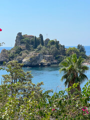 Panorama di Isola Bella a Taormina in Sicilia in provincia di Catania
