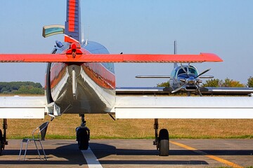 Propellerflugzeug bei der Arbeit © Peter