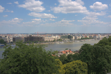Fototapeta na wymiar Budapest river view